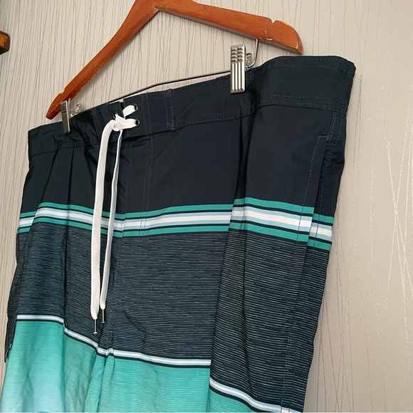 Sonoma -Flexwear Aqua teal striped board shorts, Men’s XXL 9.5" inseam - Picture 3 of 5